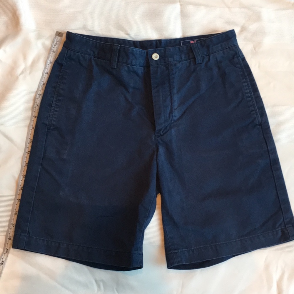 Vineyard Vines Navy khaki shorts
